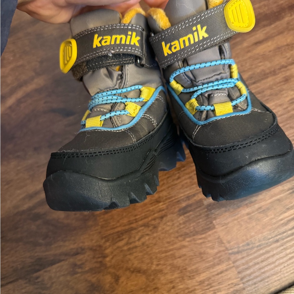 Kamik Toddler Stance 3 boots size 6 toddler